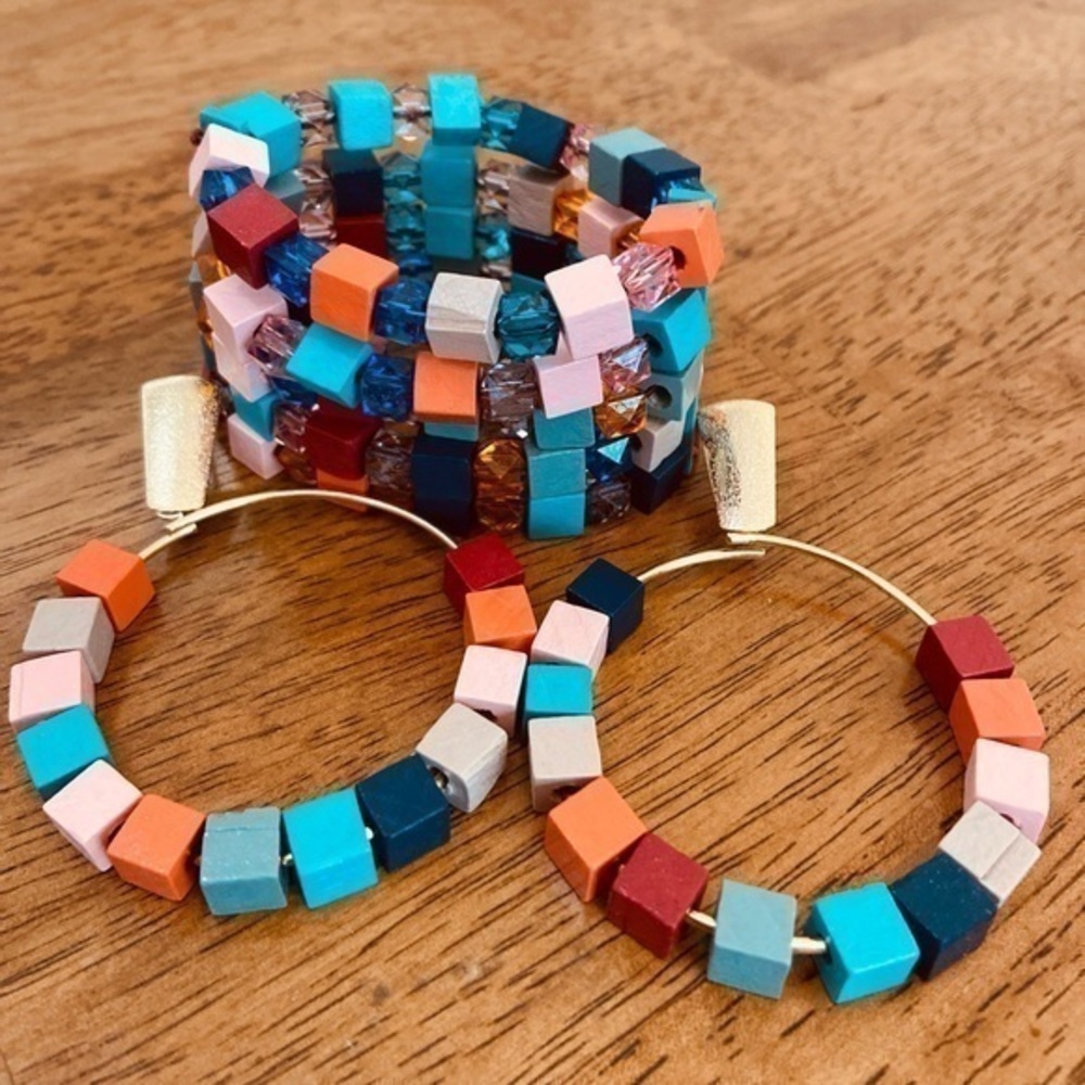 🌟Boho Chic Wood Bead Hoop Earrings & Stack Bracelet Set Colorful Cube Jewelry